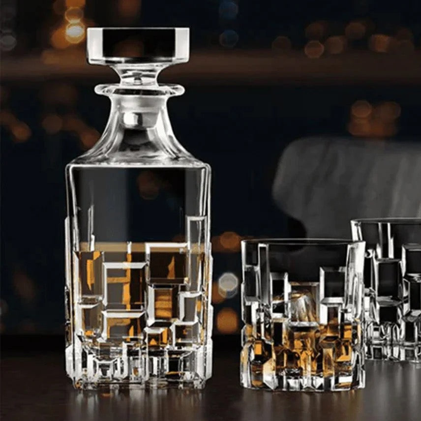 Etna Whiskey Decanter 27 oz